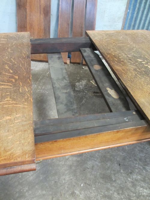 VICTORIAN LIGHT OAK GOTHIC EXTENDING DINING TABLE - ADDITIONAL PHOTO 4