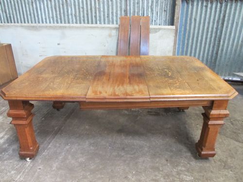 VICTORIAN LIGHT OAK GOTHIC EXTENDING DINING TABLE - ADDITIONAL PHOTO 10