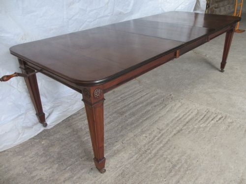 Victorian / Edwardian Mahogany Wind Out Extending Dining Table