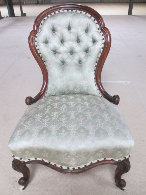 Victorian Walnut Carved Spoon Back Button Upholstered Nursing Chair