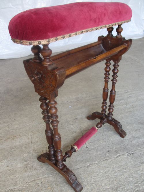 Victorian Carved and Turned Mahogany Book Trough Church Prayer Kneeler
