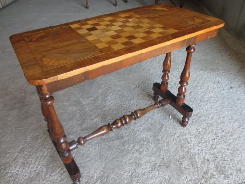 VICTORIAN RECTANGULAR WALNUT BOXWOOD INLAID GAMES TABLE - ADDITIONAL PHOTO 1