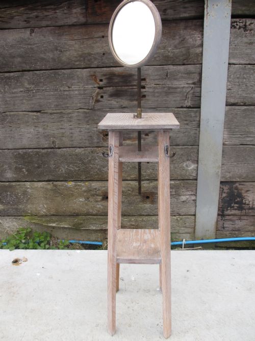Limed Oak Gentleman's Adjustable Mirror Shaving Stand
