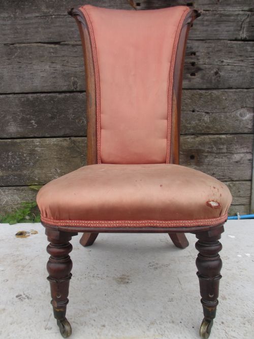 UNUSUAL VICTORIAN ROSEWOOD UPHOLSTERED HIGH SCROLL AND SPLAYED BACK NURSING CHAIR - ADDITIONAL PHOTO 1