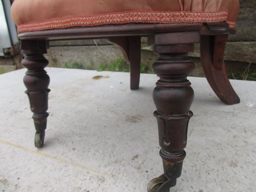 UNUSUAL VICTORIAN ROSEWOOD UPHOLSTERED HIGH SCROLL AND SPLAYED BACK NURSING CHAIR - ADDITIONAL PHOTO 7