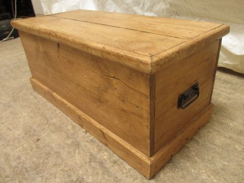 Small Sturdy Pine Blanket Chest / Coffer