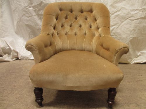 Victorian Button Upholstered Tub Armchair