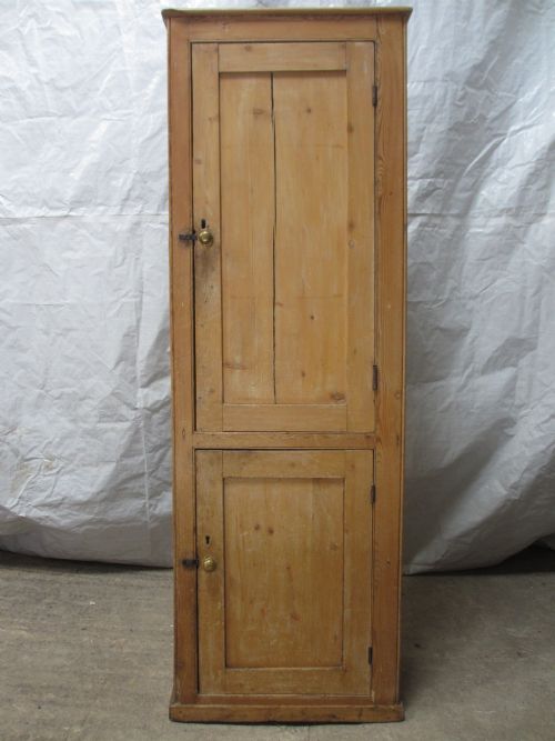 19th Century Tall 2 Door Pine Cupboard / Cabinet