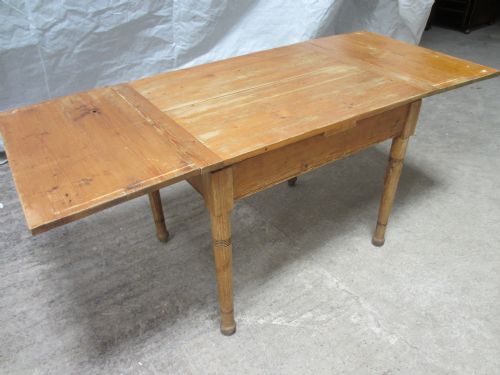 Edwardian Pine Drawer Leaf Kitchen Dining Table