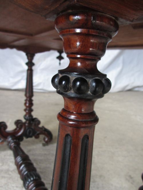 SUPERB QUALITY 19TH CENTURY CARVED ROSEWOOD SOFA TABLE - ADDITIONAL PHOTO 8