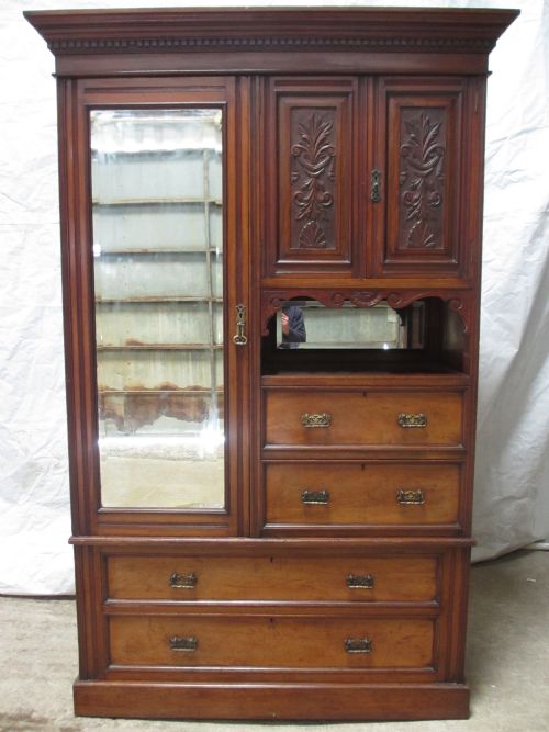 Good Quality Victorian Carved Mahogany Compactum Wardrobe