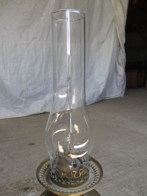 VICTORIAN TALL BRASS HINKS OIL LAMP - ADDITIONAL PHOTO 7