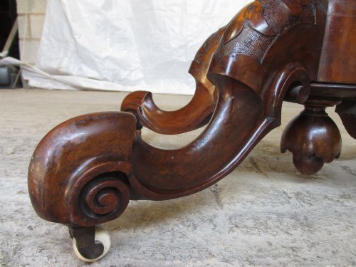SUPERB 19TH CENTURY CARVED BURR WALNUT DEMILUNE SLIGHTLY OVAL FOLD OVER CARD GAMES TABLE - ADDITIONAL PHOTO 12