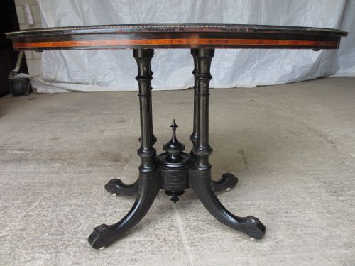 Victorian Amboyna and Ebonised 'Edwards & Roberts' Oval Centre Loo Dining Table