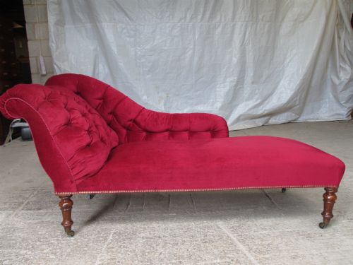 Victorian Button Upholstered Scroll Back Chaise Longue Sofa