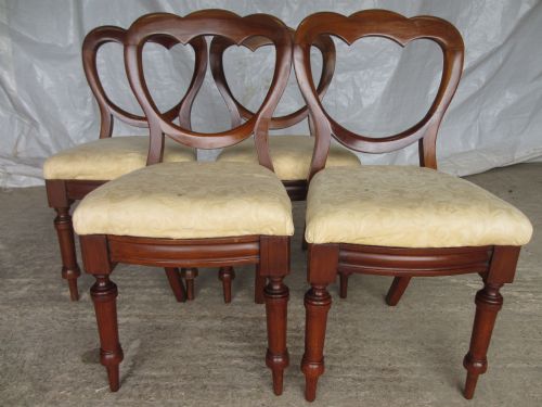 Set of 4 Victorian Mahogany Trefoil Balloon Back Dining Chairs
