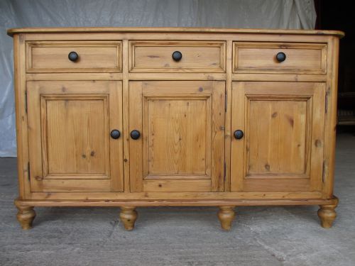 Well Made Sturdy Victorian Pine Dresser Base / Sideboard