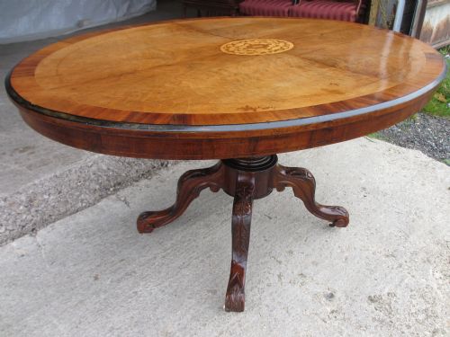 Victorian Walnut Inlaid Cross Banded Oval Tilt Top Breakfast Loo Dining Table