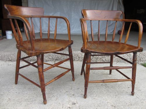 Lovely Pair of Elm Stick Back Windsor Captain's Armchairs with Shaped Seats, Turned Supports and Double Box Turned Stretchers