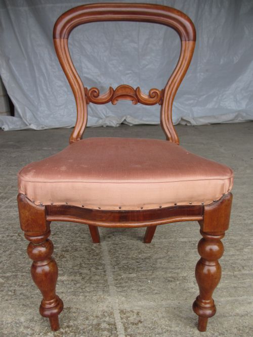 Early Victorian Walnut Balloon Back Side Dinning Chair