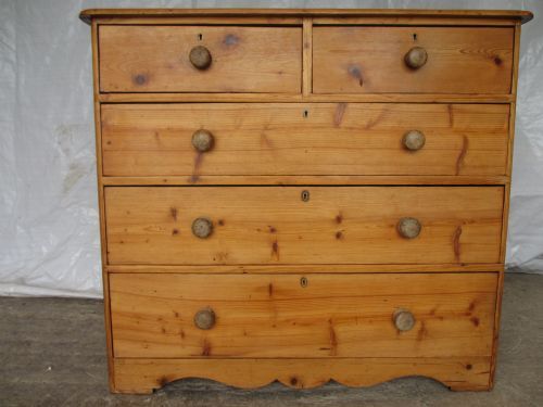 Victorian Pine Chest of Drawers, 2 Over 3 with Bun Handles