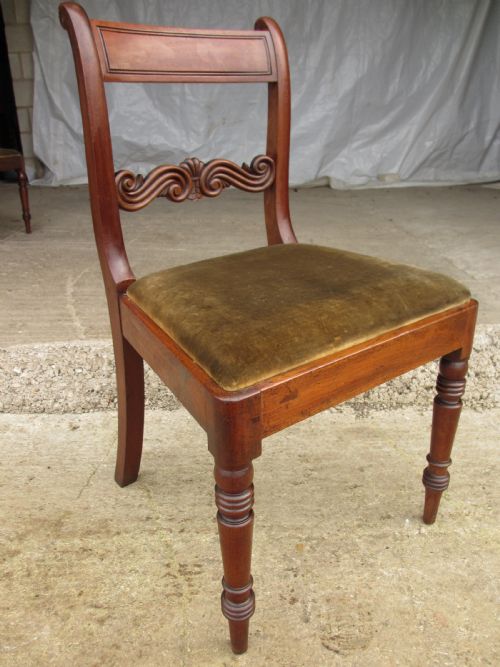 SET OF 4 19TH CENTURY WILLIAM IV MAHOGANY SCROLL BACK DINING CHAIRS WITH DROP IN SEATS - ADDITIONAL PHOTO 2