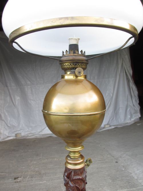 UNUSUAL VICTORIAN ANGLOBURMESE PADOUK TEAK AND BRASS CARVED ADJUSTABLE OIL LAMP - ADDITIONAL PHOTO 2