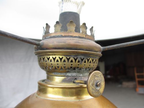 UNUSUAL VICTORIAN ANGLOBURMESE PADOUK TEAK AND BRASS CARVED ADJUSTABLE OIL LAMP - ADDITIONAL PHOTO 3