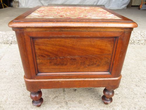 Victorian Mahogany Bedroom Commode