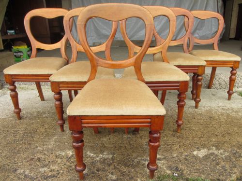 Set of 6 Victorian Walnut Balloon Back Dining Chairs