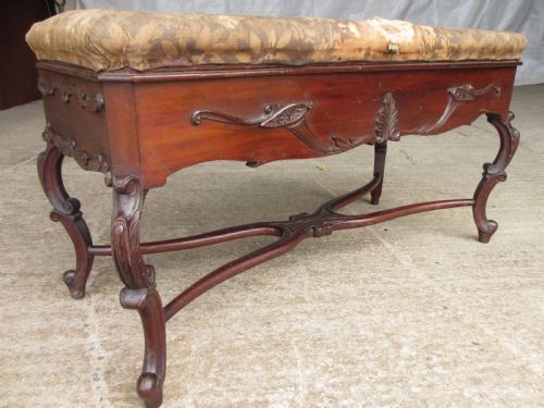19TH CENTURY MAHOGANY UPHOLSTERED DUET MUSIC STOOL - ADDITIONAL PHOTO 1