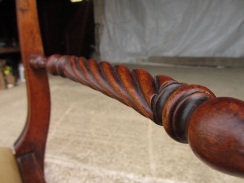 GEORGIAN MAHOGANY ARMCHAIR WITH DROP IN UPHOLSTERED SEAT - ADDITIONAL PHOTO 5