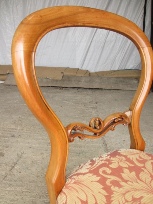 VICTORIAN SET OF 3 MAHOGANY BALLOON BACK DINING CHAIRS - ADDITIONAL PHOTO 3