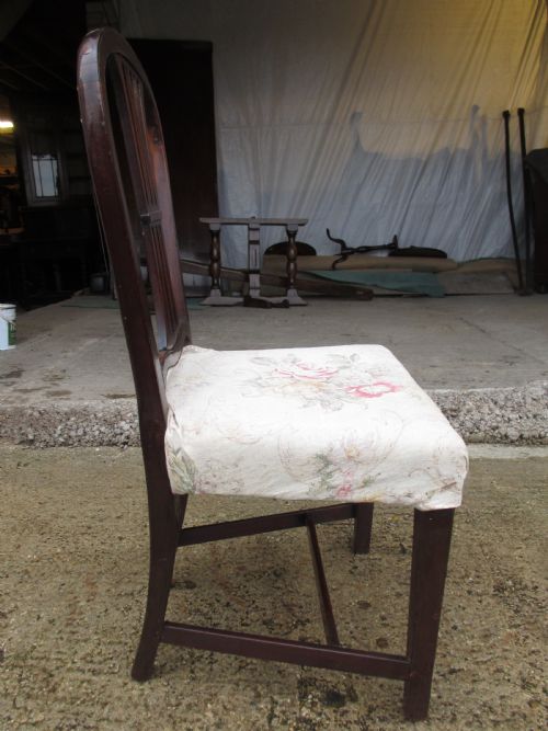 PAIR OF 19TH CENTURY VASE SPLAT BACK MAHOGANY DINING CHAIRS - ADDITIONAL PHOTO 9