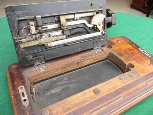 VICTORIAN WALNUT AND TUNBRIDGE INLAID BOXED CASED SEWING MACHINE FAUDELS OF LONDON - ADDITIONAL PHOTO 7