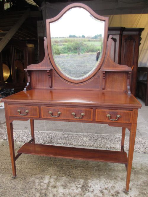 EDWARDIAN CROSSBANDED MAHOGANY SHERATON STYLE SHIELD MIRROR DRESSING TABLE - ADDITIONAL PHOTO 1
