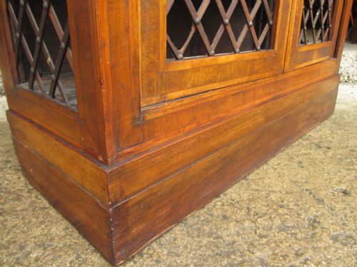 REGENCY MAHOGANY AND WALNUT BOOKCASE CABINET - ADDITIONAL PHOTO 3