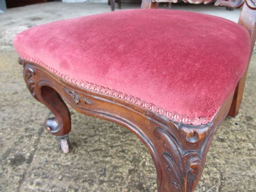VICTORIAN CARVED MAHOGANY UPHOLSTERED PRIE DIEU CHAIR - ADDITIONAL PHOTO 4