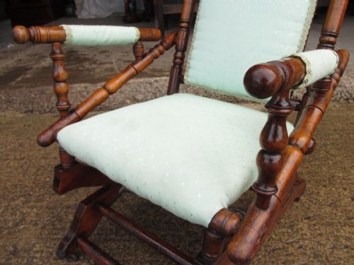 19TH CENTURY BEECHWOOD AND UPHOLSTERED AMERICAN ROCKING CHAIR - ADDITIONAL PHOTO 4