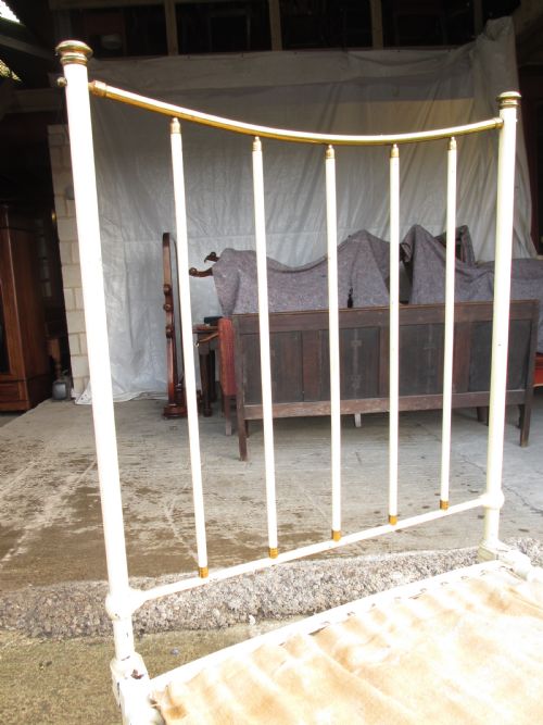 VICTORIAN BRASS AND IRON SINGLE BED - ADDITIONAL PHOTO 5