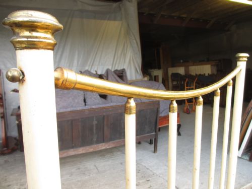 VICTORIAN BRASS AND IRON SINGLE BED - ADDITIONAL PHOTO 7
