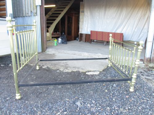 VICTORIAN BRASS DOUBLE BEDSTEAD - ADDITIONAL PHOTO 4