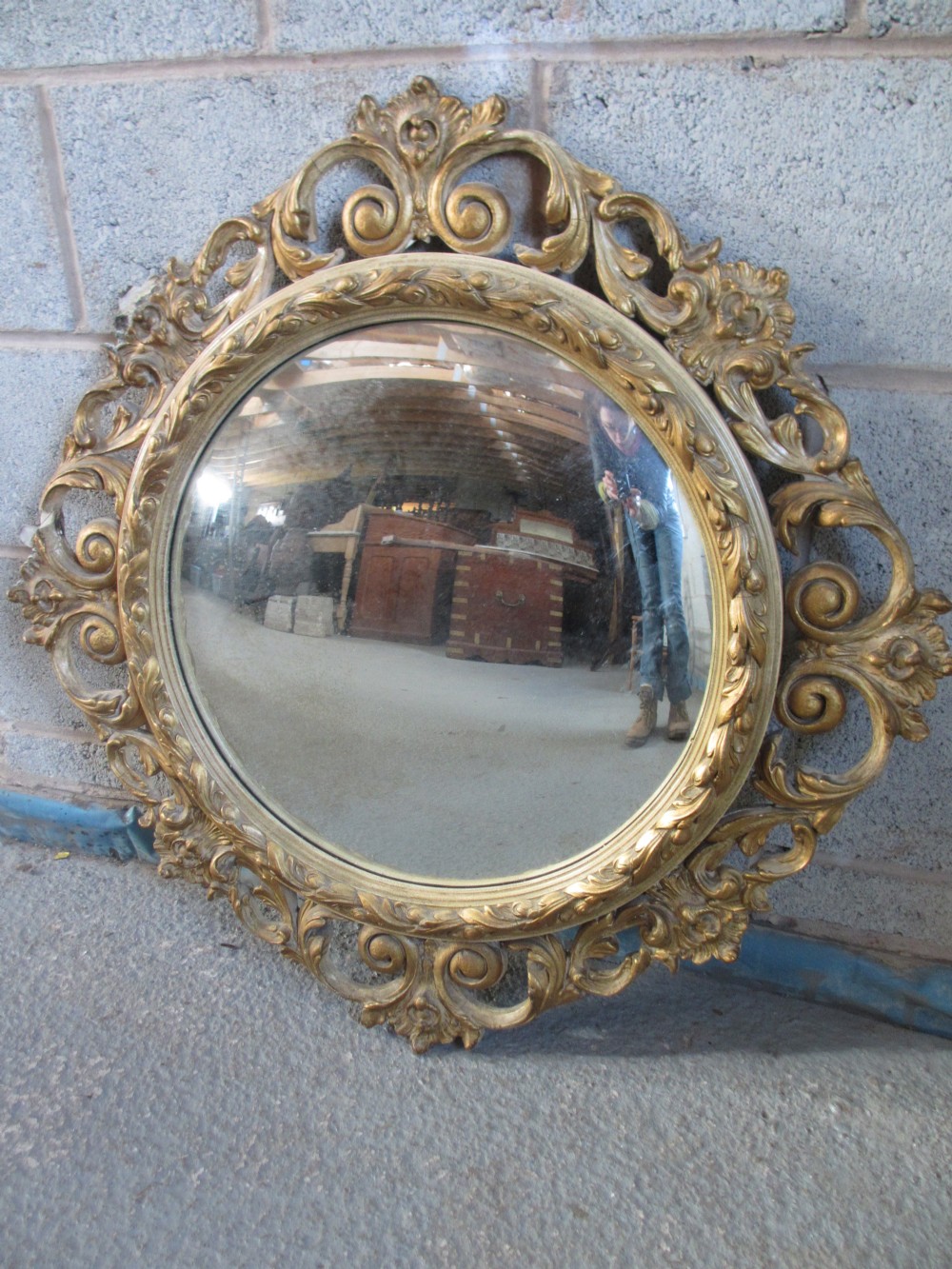 Roccoco style gilt on wood floral leaf framed circular convex wall mirror