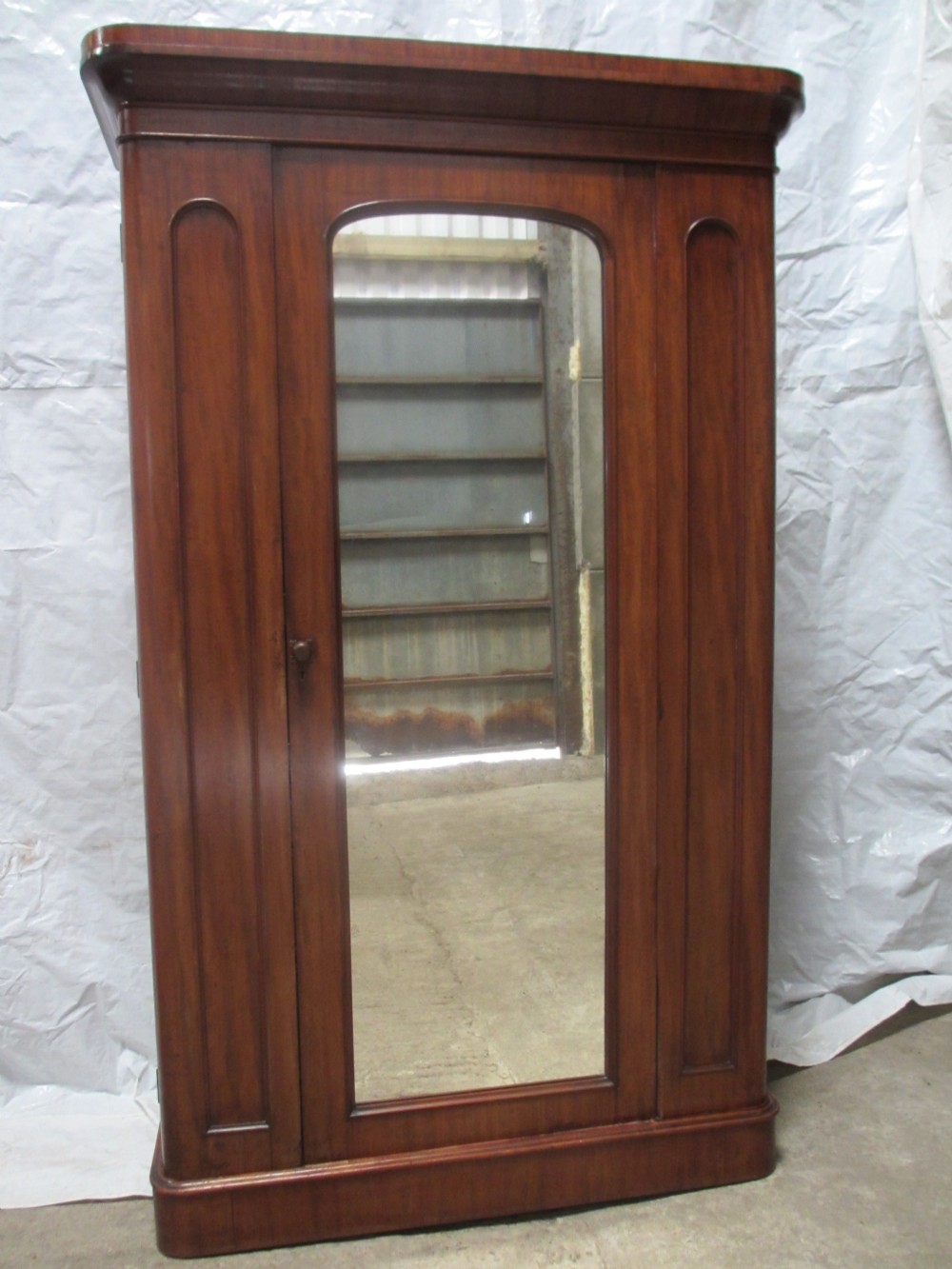 Quality slim Victorian Mahogany compactum wardrobe by 'Maple & Co'