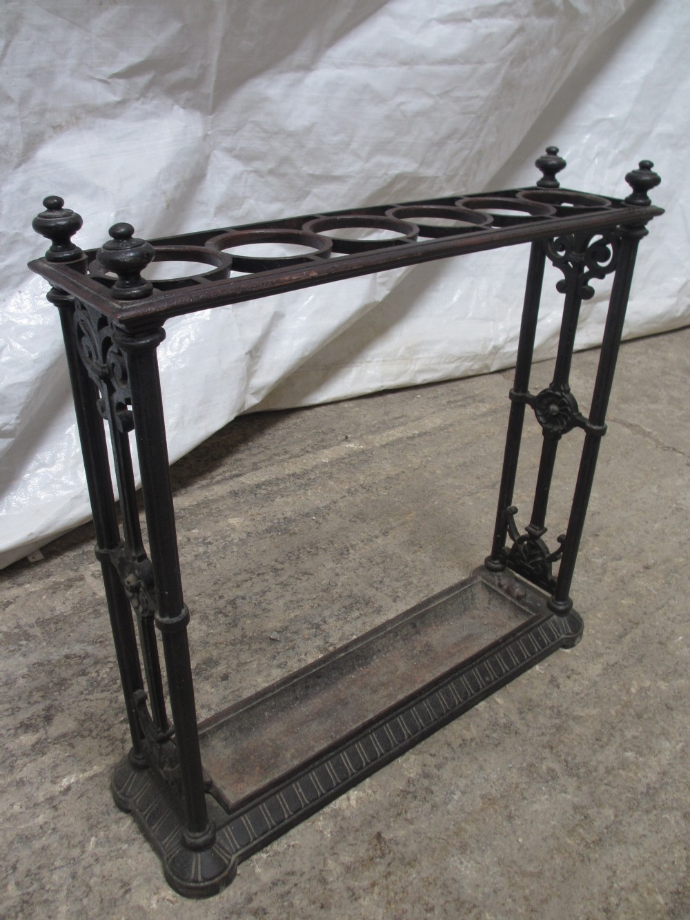 Superb Victorian cast iron stick stand