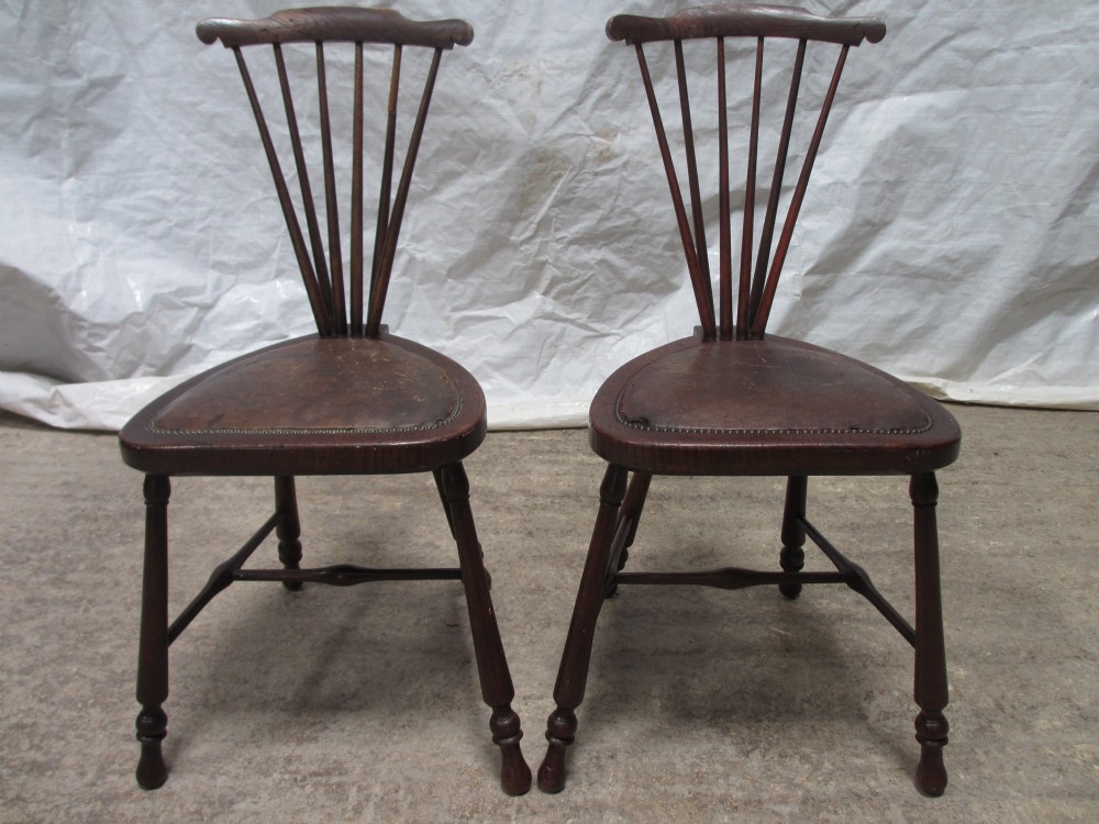 Lovely pair of Victorian Elm and Beech spindle back pear seat occasional chairs