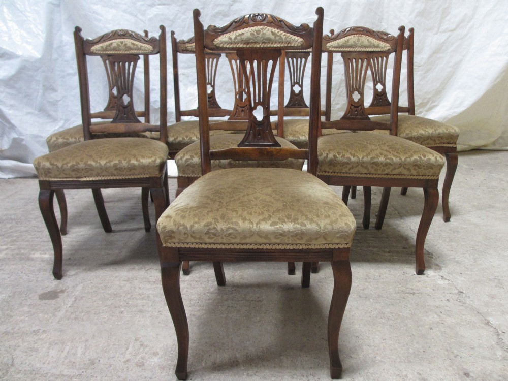 Set of 8 Edwardian Beechwood splat back and carved dining chairs 