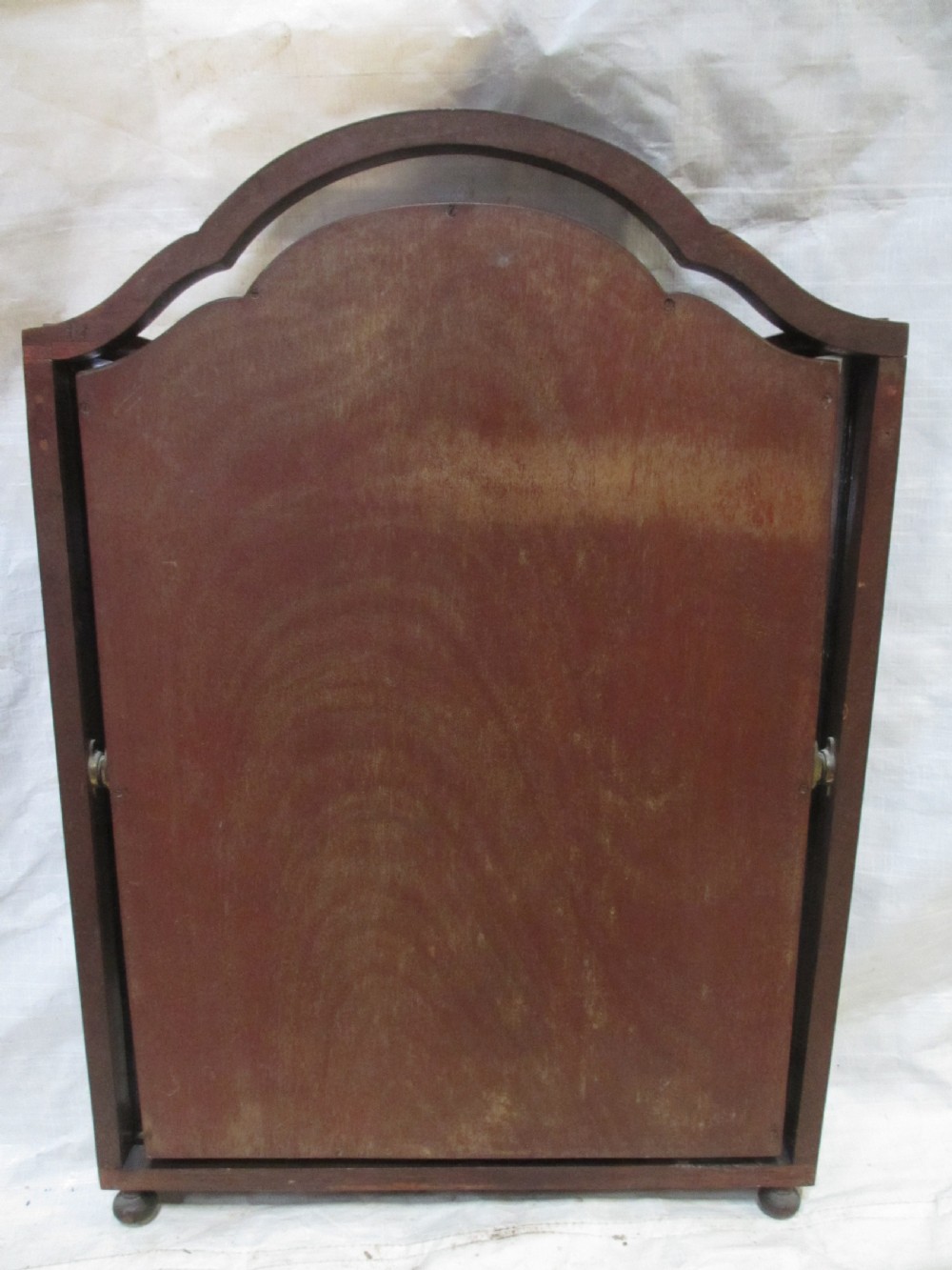 Edwardian mahogany triptych swing mirror with reeded columns View X
