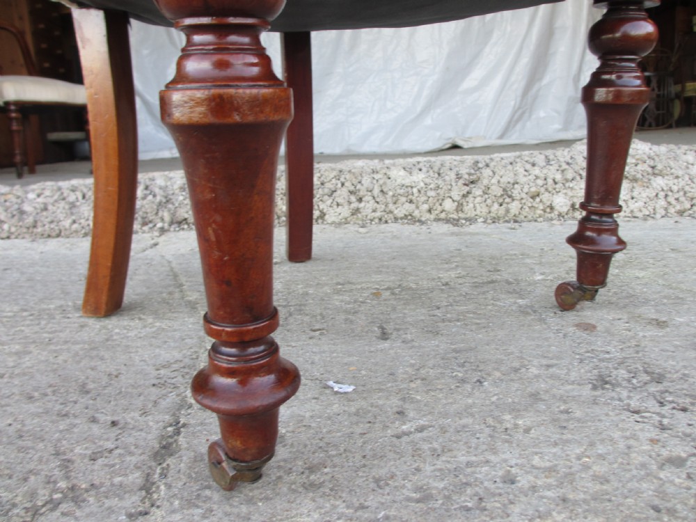 Set of 4 Victorian mahogany arched splat back dining chairs with overstuffed seats on turned forelegs View X
