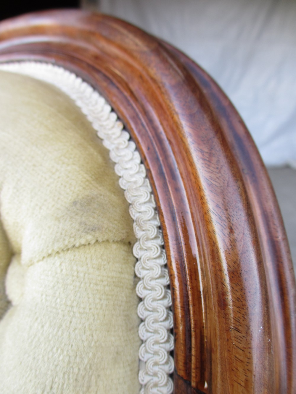 Set of 6 quality 19th century dining chairs. Button upholstered balloon backs with tapered reeded forelegs View VI